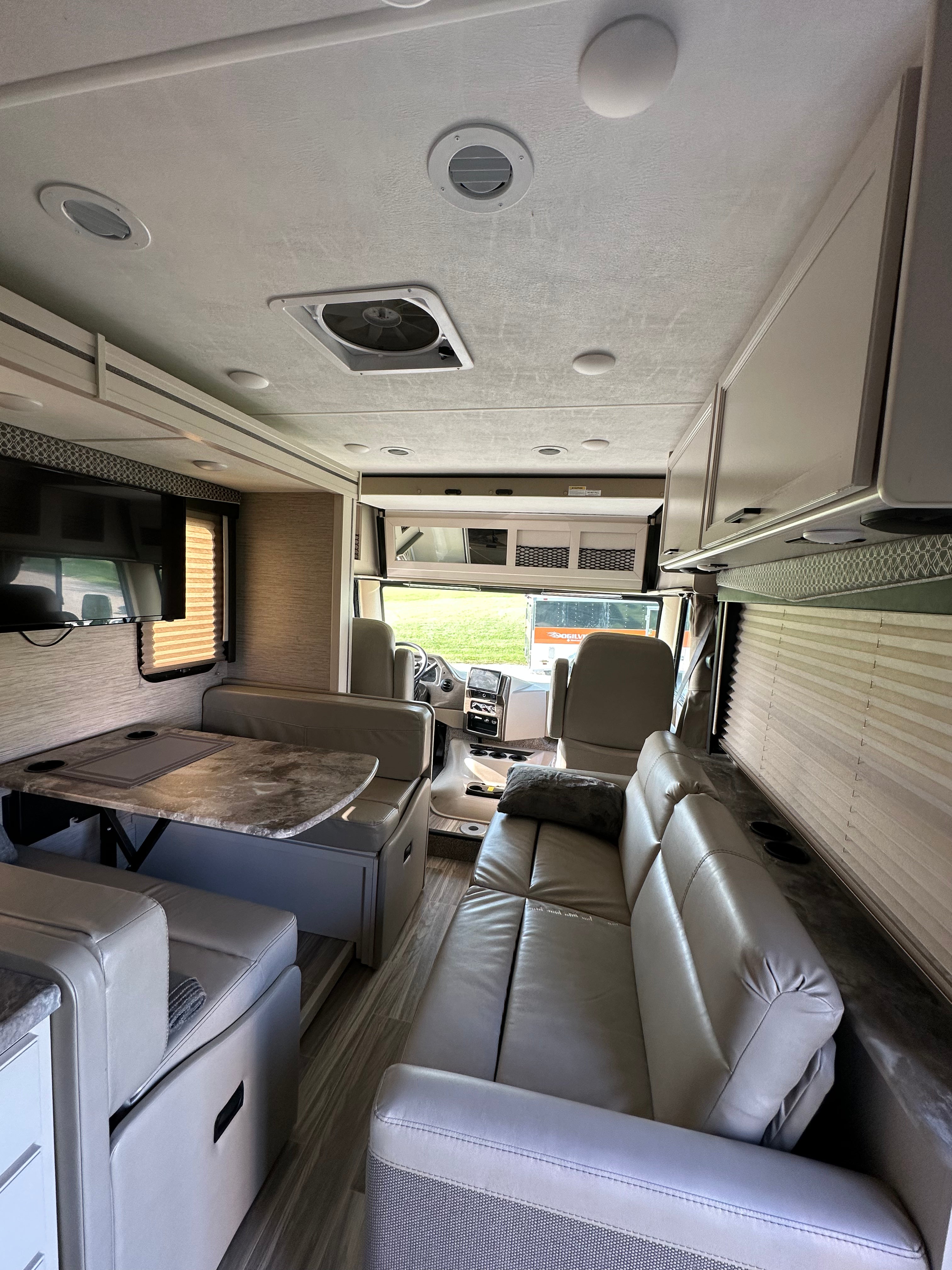 2021 Ford F53 Ace Motorhome